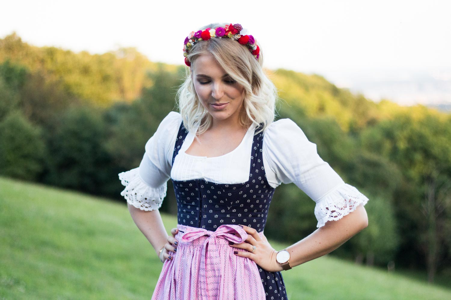Blog-Your-Style-Oktoberfest-Attire-We-Are-Flowergirls-Flowercrown-4