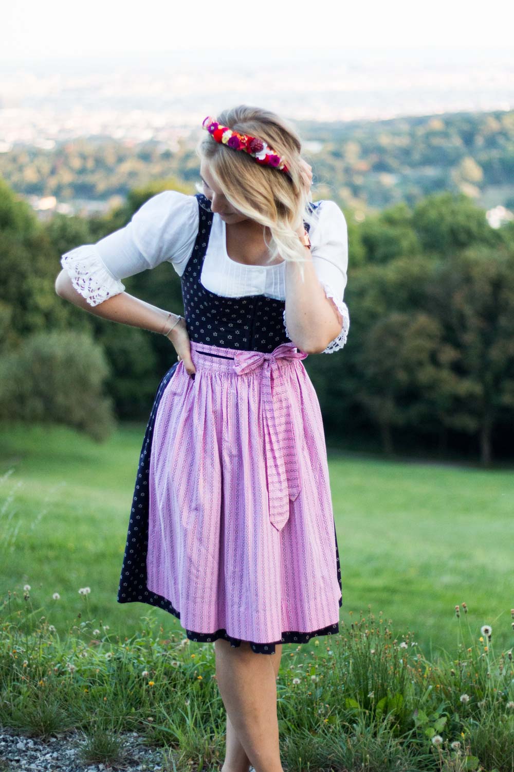 Blog-Your-Style-Oktoberfest-Attire-We-Are-Flowergirls-Flowercrown-6